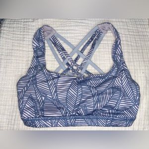 sports bra
